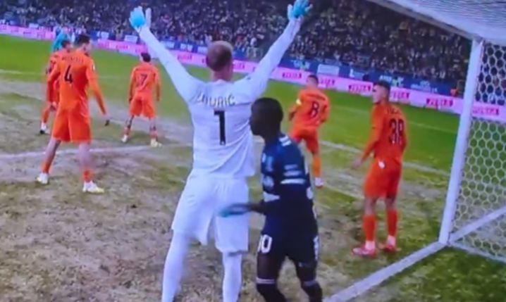 HIT! Tak piłkarz Motoru DEKOCENTROWAŁ Buricia przed rzutem rożnym xD [VIDEO]